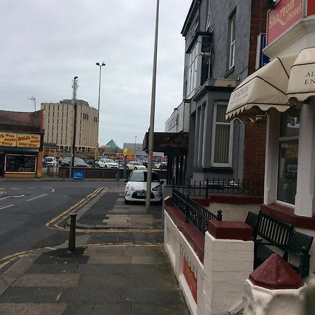 Shazron Hotel Blackpool Esterno foto