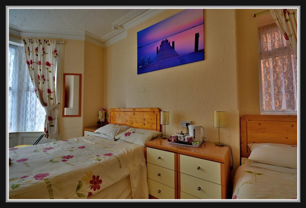 Shazron Hotel Blackpool Esterno foto